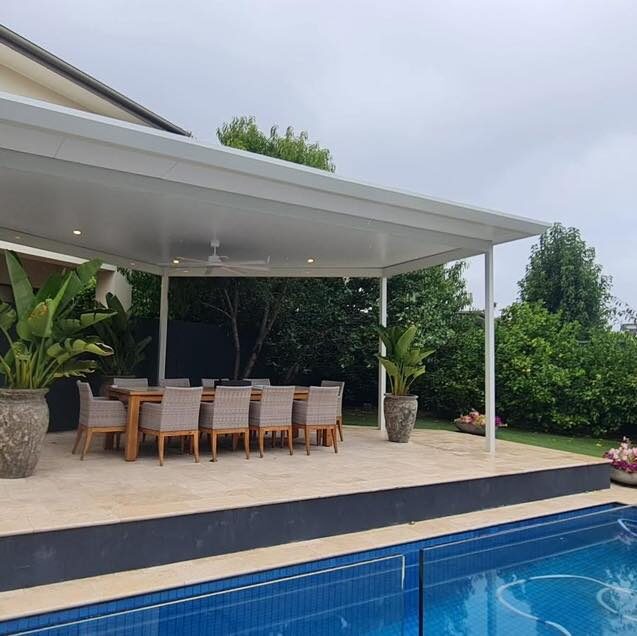 Pool alfresco dining veranda